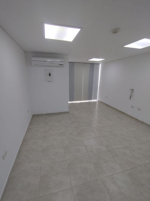 Oficina en Arriendo en Garcia rovira, Bucaramanga - Miniatura 4