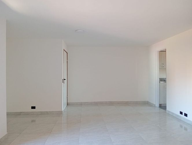 Apartamento en Arriendo en Laureles, Medellín - Miniatura 2