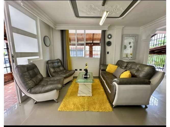 Casa en Arriendo en Bucaramanga - Miniatura 2