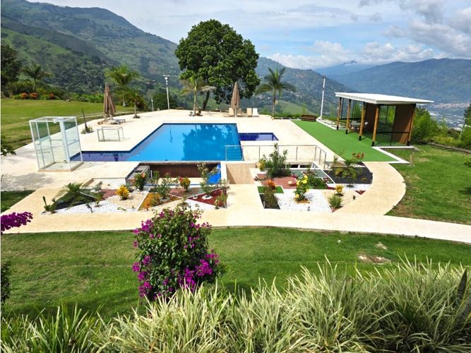 Finca en  Venta en Copacabana - Imagen 1