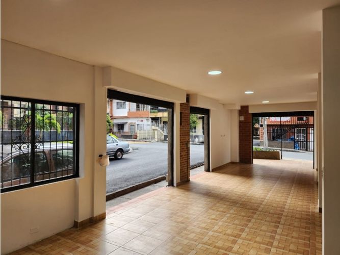 Local en  Arriendo en Santa lucia, Medellín - Miniatura 4