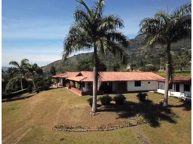 Finca en  Venta en Copacabana - Imagen 1