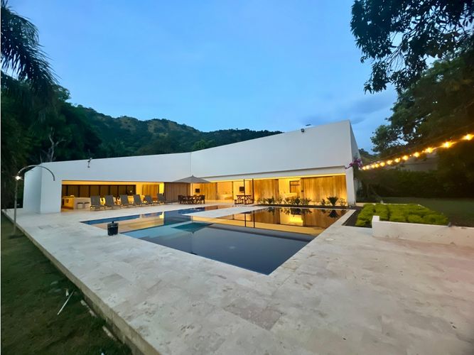 Finca en  Venta en Santafe de antioquia - Imagen 1