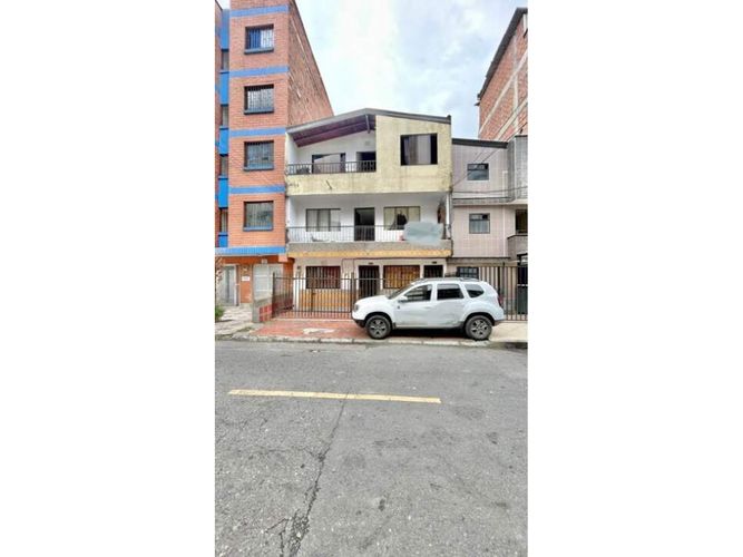 Edificio en venta en Itaguí - Imagen 1