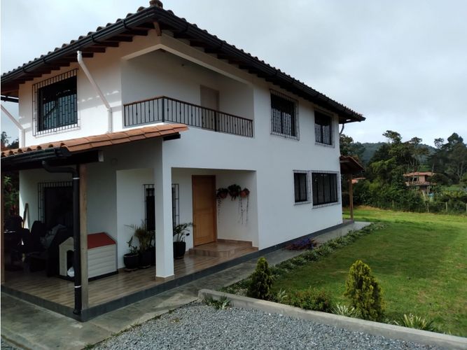 Finca en  Venta en Santa Elena, Medellín - Miniatura 2