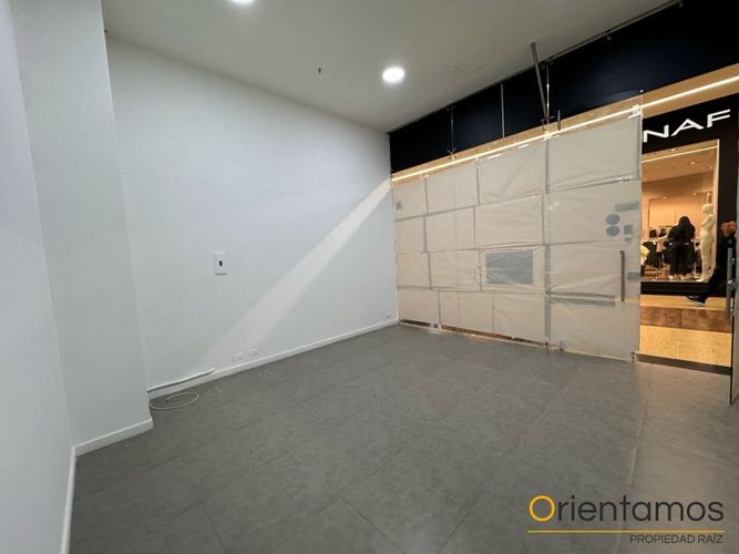 Local en  Arriendo en Loma del Escobero, Envigado - Miniatura 2