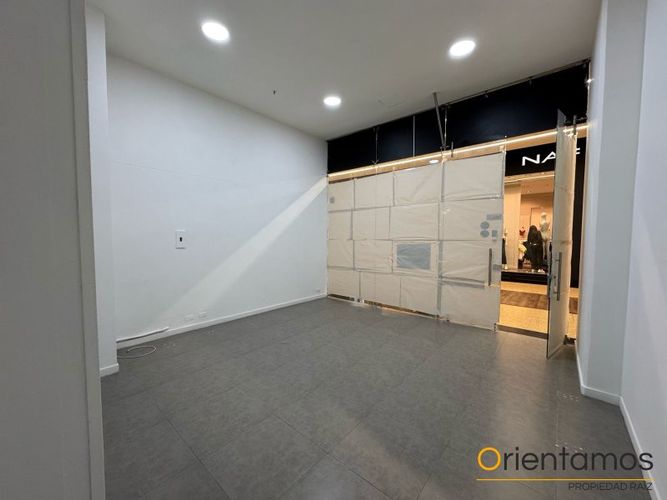 Local en  Arriendo en Loma del Escobero, Envigado - Miniatura 4