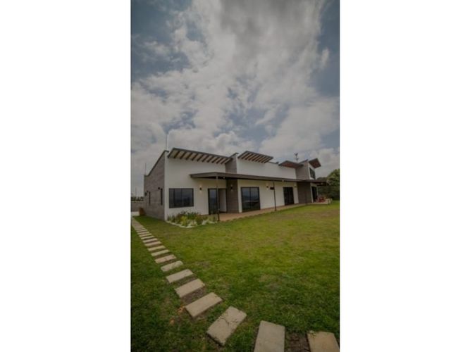 Finca en  Venta en Guarne - Miniatura 2