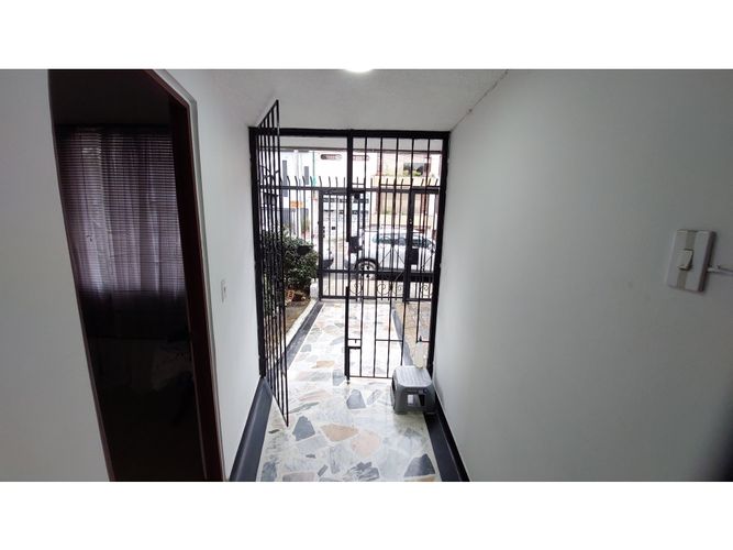 Casa en venta en Teusaquillo, Bogotá - Miniatura 2