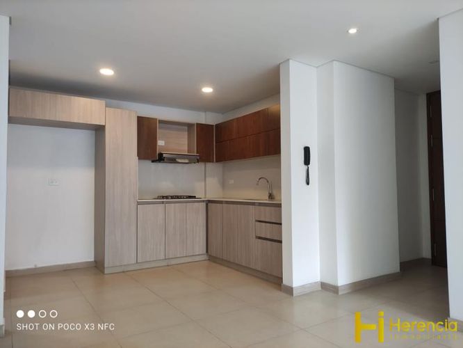 Apartamento en  Arriendo en Laureles, Medellín - Miniatura 2
