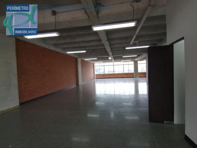 Local en arriendo en El Poblado, Medellín - Miniatura 2