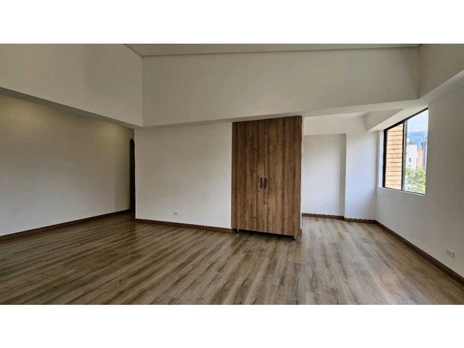 Apartamento en Venta en Laureles, Medellín - Miniatura 2