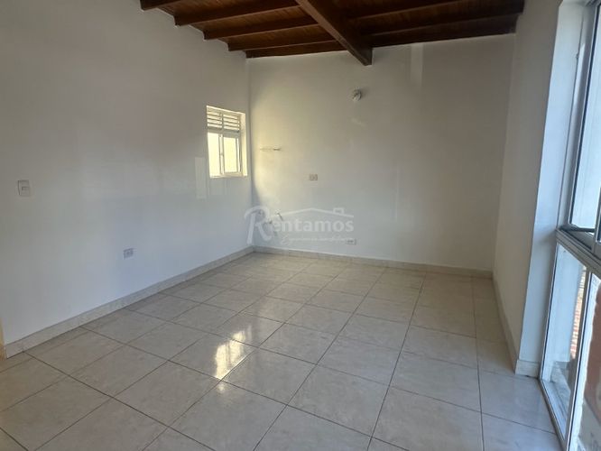 Oficina en Arriendo en Laureles, Medellín - Miniatura 6