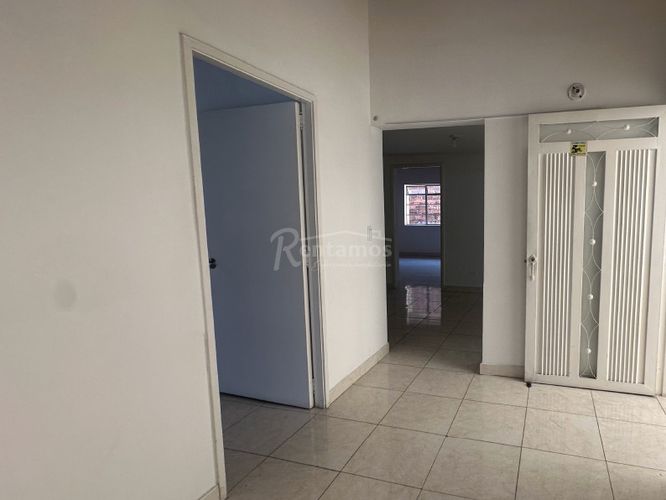 Oficina en Arriendo en Laureles, Medellín - Miniatura 16