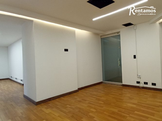 Oficina en arriendo en El Poblado, Medellín - Miniatura 6