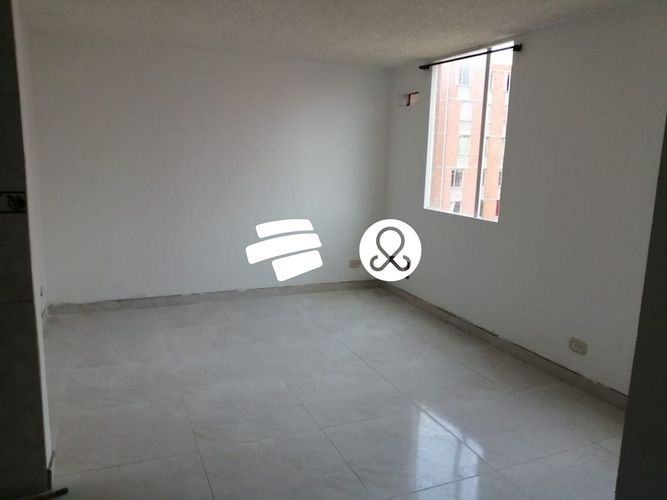 Apartamento en  Venta en Eduardo puyana, Soacha - Miniatura 2