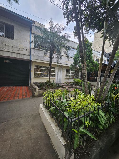 Casa en Venta en Laureles, Medellín - Imagen 1