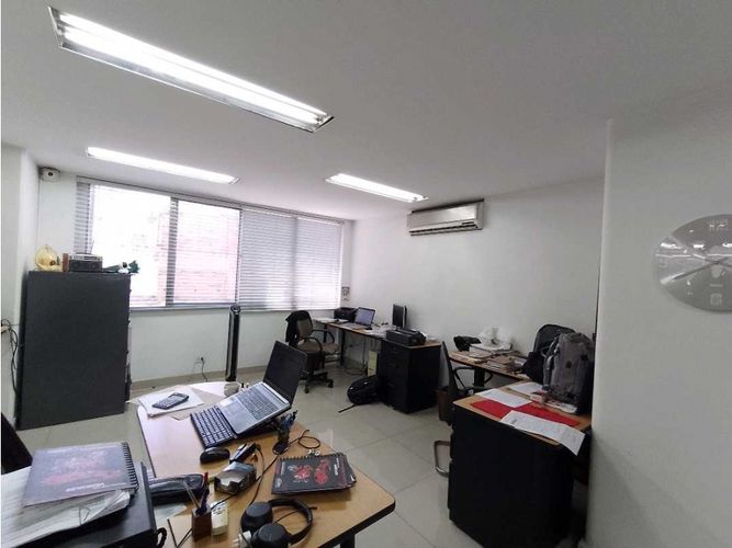 Oficina en Arriendo en Centro, Medellín - Miniatura 3