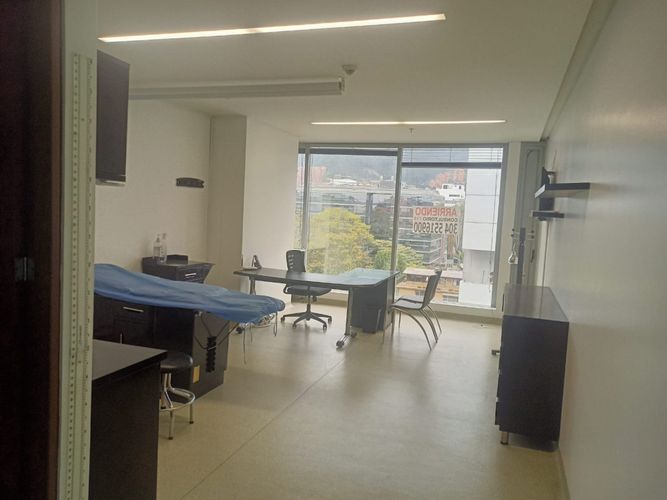 Oficina en  Arriendo en Antiguo country, Bogotá - Miniatura 2