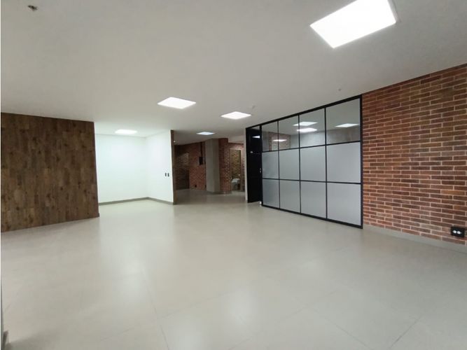 Oficina en  Arriendo en Castropol, Medellín - Miniatura 5
