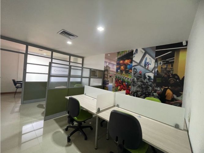 Oficina en  Arriendo en Milla de Oro, Medellín - Imagen 1