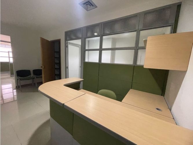 Oficina en  Arriendo en Milla de Oro, Medellín - Miniatura 4
