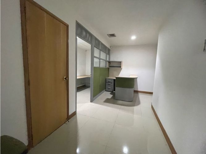 Oficina en  Arriendo en Milla de Oro, Medellín - Miniatura 6