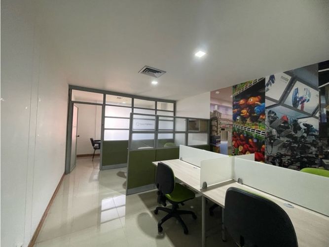 Oficina en  Arriendo en Milla de Oro, Medellín - Miniatura 8