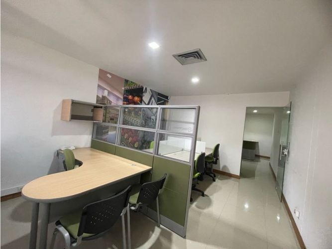 Oficina en  Arriendo en Milla de Oro, Medellín - Miniatura 12