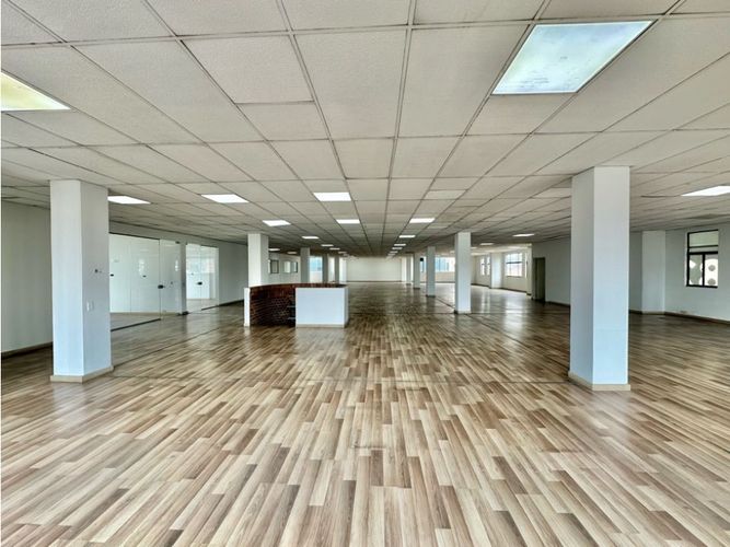Edificio en  Arriendo en Usaquen, Bogotá - Miniatura 2