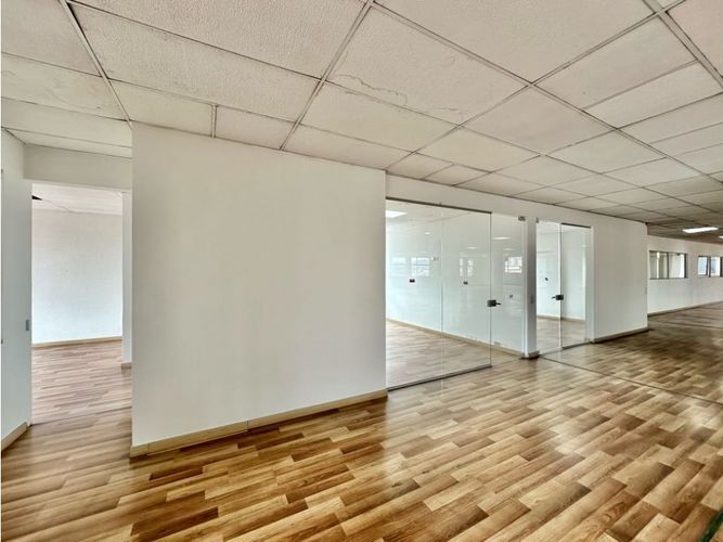 Edificio en  Arriendo en Usaquen, Bogotá - Miniatura 4