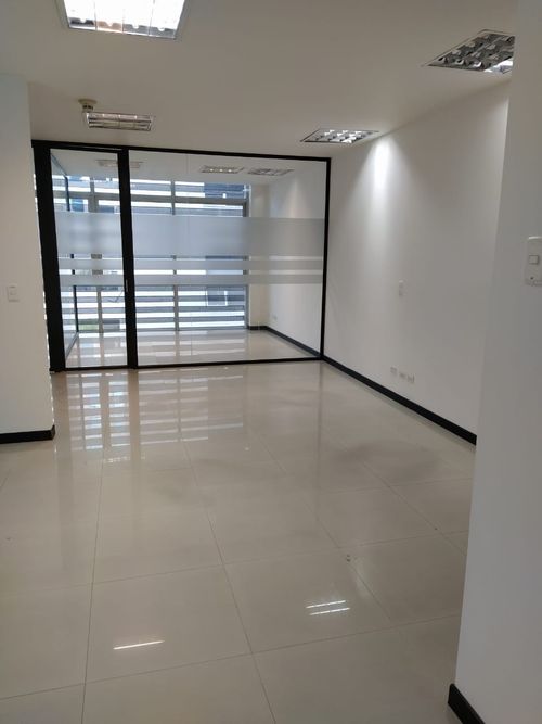 Oficina en Arriendo en Chico norte, Bogotá - Miniatura 3