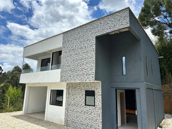 Casa en Arriendo en El salado, Guarne - Miniatura 12