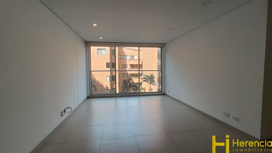Apartamento en Arriendo en Laureles, Medellín - Miniatura 2