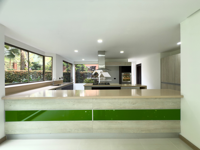 Casa en Arriendo en El Poblado, Medellín - Miniatura 4