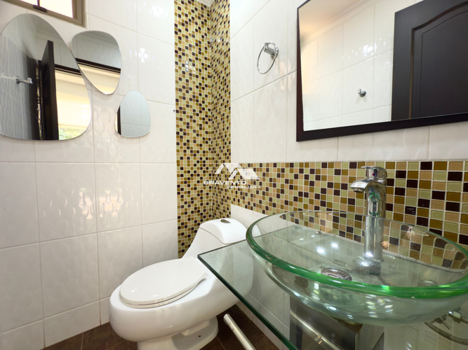 Casa en Arriendo en El Poblado, Medellín - Miniatura 7