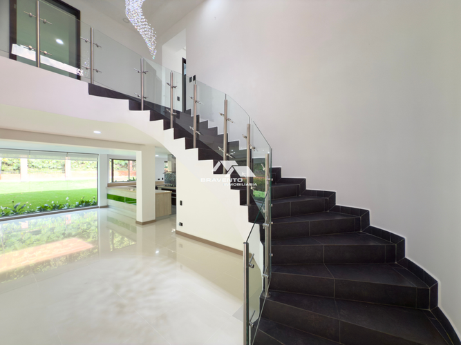 Casa en Arriendo en El Poblado, Medellín - Miniatura 8