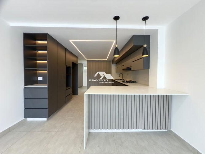 Casa en Arriendo en El Poblado, Medellín - Imagen 1