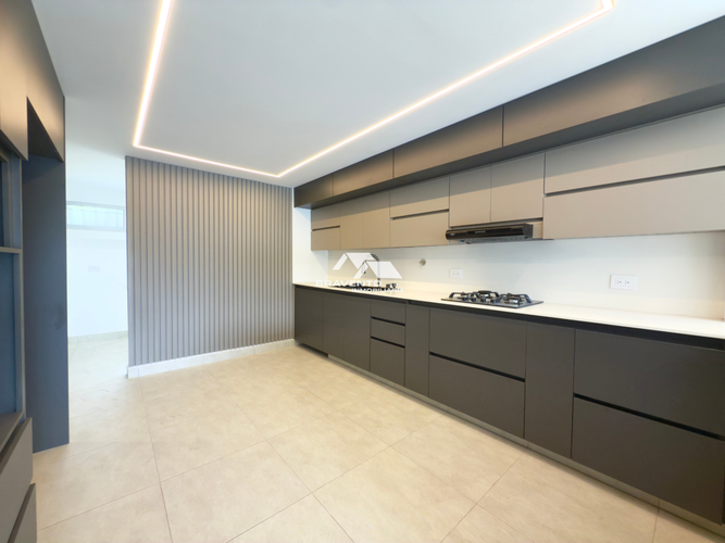 Casa en Arriendo en El Poblado, Medellín - Miniatura 3