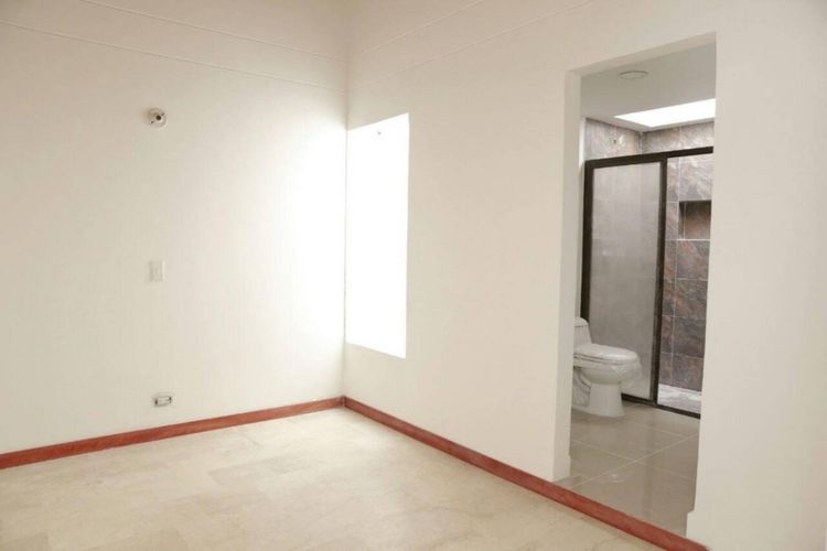 Casa en Arriendo en El Poblado, Medellín - Miniatura 15