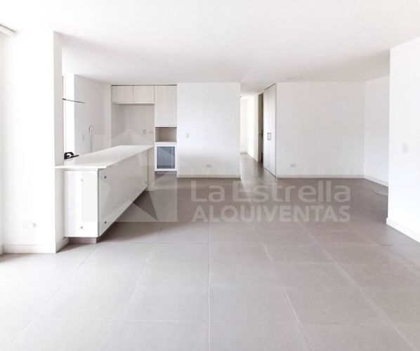 Apartamento en  Arriendo en El Poblado, Medellín - Imagen 1