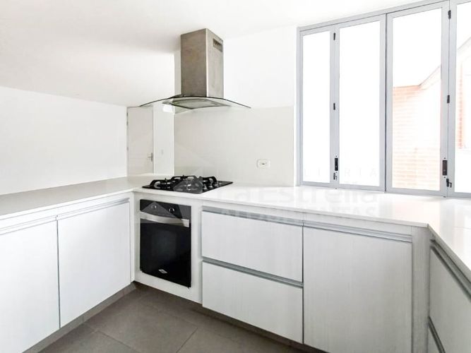 Apartamento en  Arriendo en El Poblado, Medellín - Miniatura 3