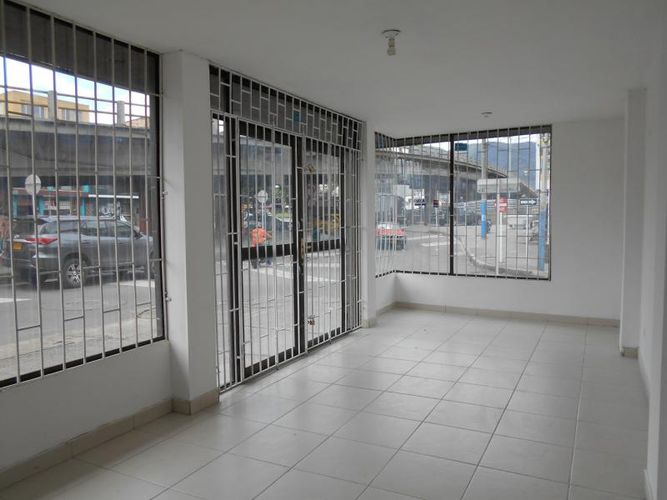 Edificio en Arriendo en 12 de Octubre, Bogotá - Miniatura 3