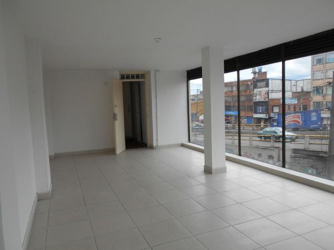 Edificio en Arriendo en 12 de Octubre, Bogotá - Miniatura 18