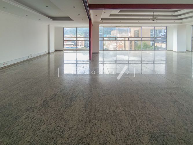 Oficina en arriendo en Chico norte, Bogotá - Miniatura 2