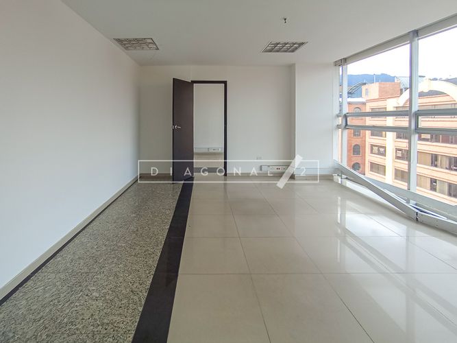Oficina en arriendo en Chico norte, Bogotá - Miniatura 10