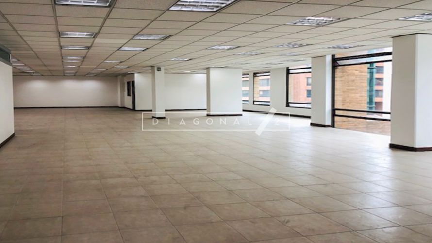 Oficina en venta en El chico, Bogotá - Imagen 1
