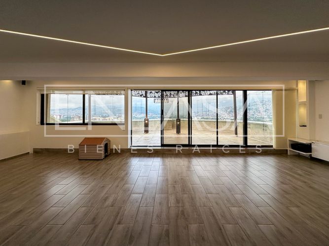 Apartamento en Venta en Los cambulos, Cali - Miniatura 2