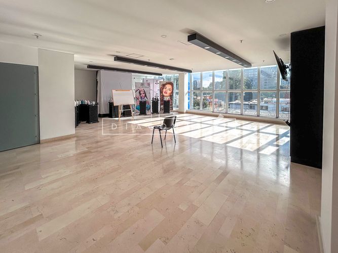 Oficina en  Venta en Barrios Unidos, Bogotá - Imagen 1