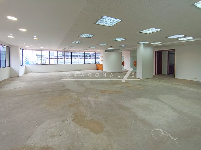 Oficina en arriendo en Chico norte, Bogotá - Miniatura 5